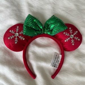 Like new Christmas Minnie ears